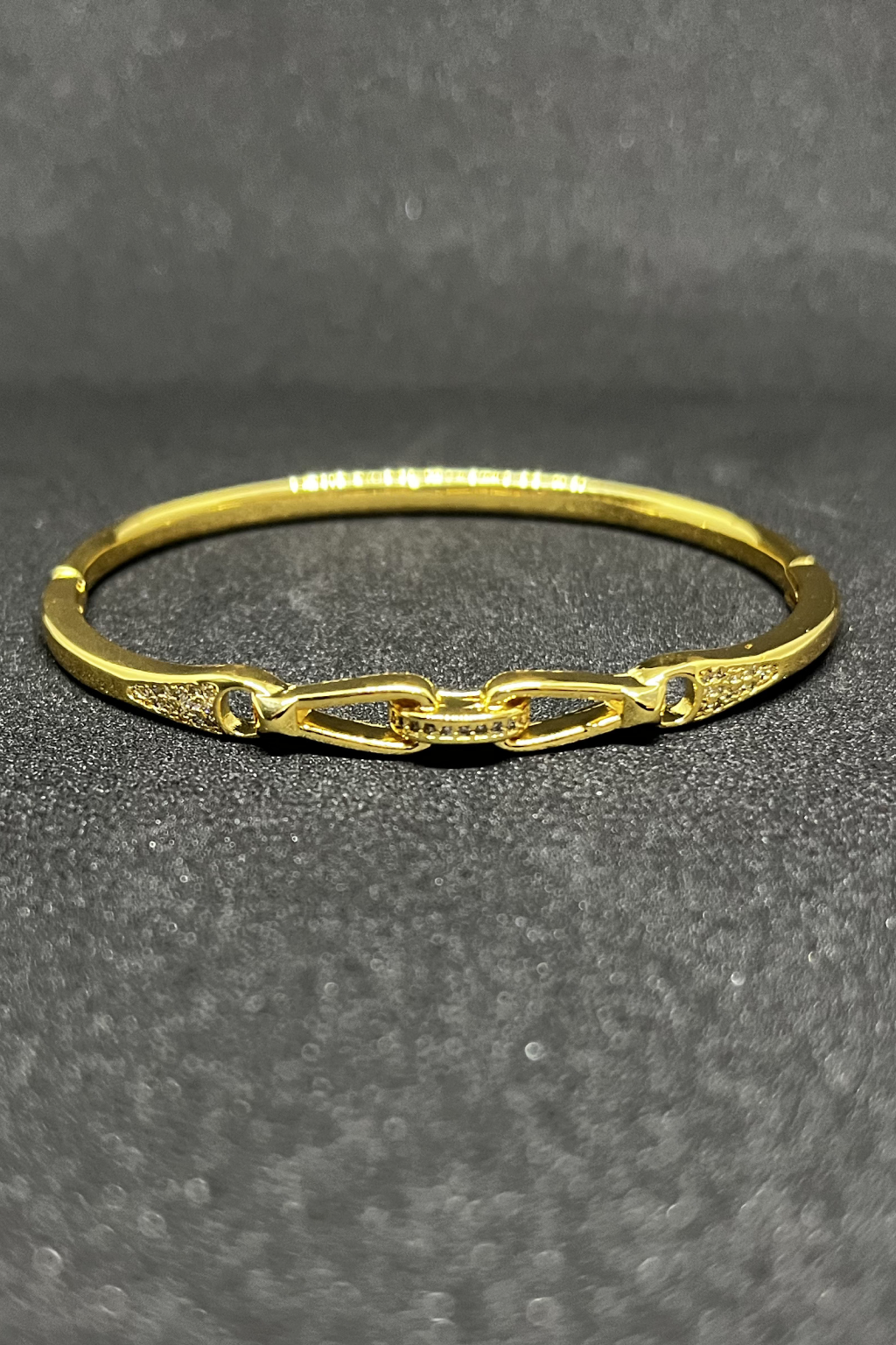 Gold link bracelet