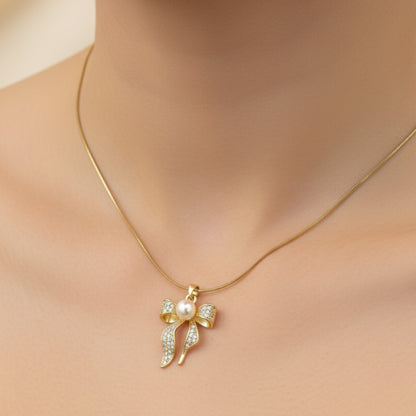 Pearl Glow Ribbon Necklace