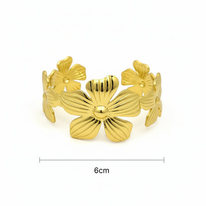 Petal Shine Gold Cuff