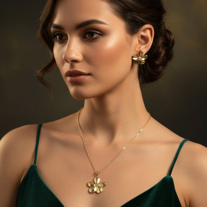 Radiant Blossom Pendant Set