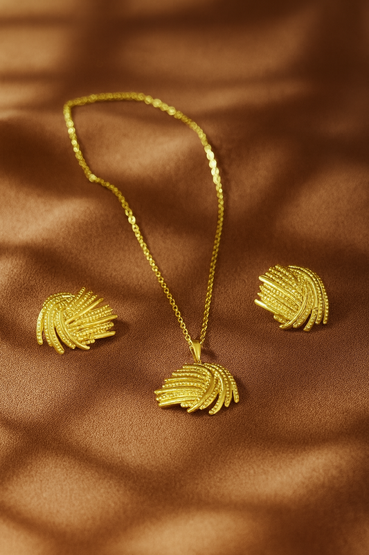 Eterna Shine Pendant & Earrings