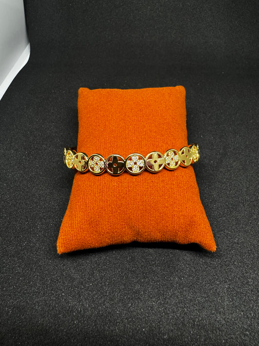 Lustrous Bracelet