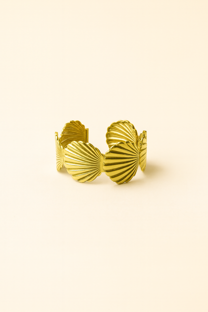 Gold Shell bracelet