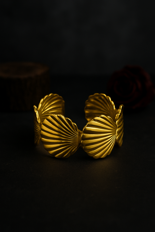 Gold Shell bracelet