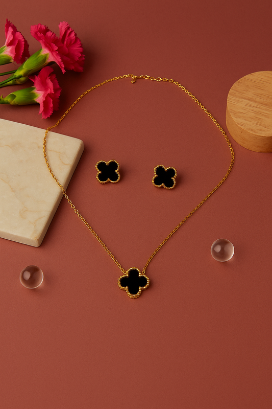 Black clover Pendant & earrings set